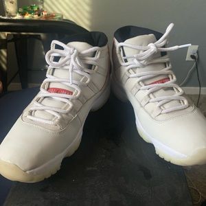 Jordan 11 retro “platinum tint”